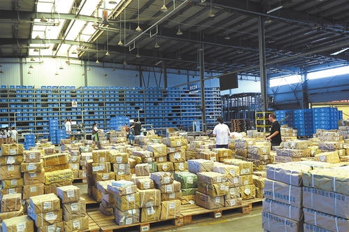 江西新華發(fā)行集團(tuán)搶時(shí)間 趕進(jìn)度 備好教材迎開學(xué) 圖